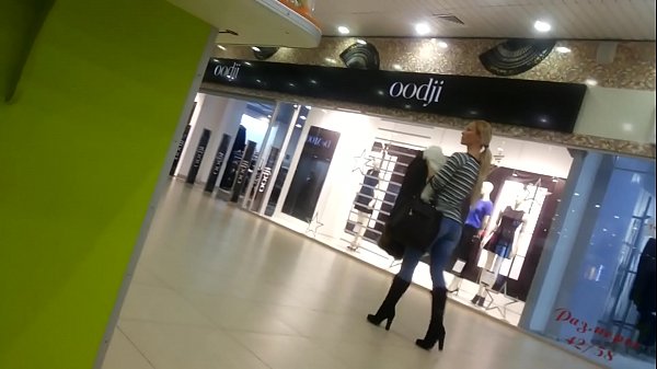 Baridi kifaranga katika maduka makubwa.